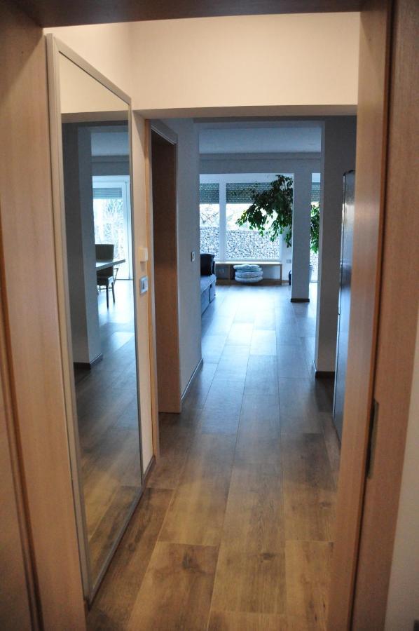Apartment Cecil อิซอลา ภายนอก รูปภาพ